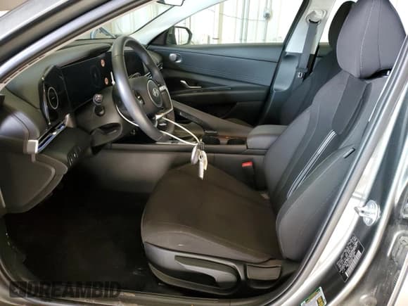 ✅ 2025 Hyundai Elantra SEL Convenience • VIN: KMHLS4DG1SU913086 • Lot: 92059495. Listed on Copart with 30,610 mi. Free auction sales archive from the USA and detailed vehicle history report at DreamBid. Image 7.