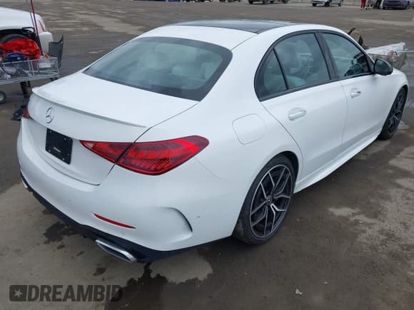 ✅ 2023 Mercedes-Benz C 300 • VIN: W1KAF4GB3PR121215 • Лот: 42068171. Опубликован ранее на IAAI с пробегом 15 082 миль. Бесплатный доступ к архиву аукционных продаж из США и подробный отчёт об истории автомобиля на DreamBid. Изображение 4.