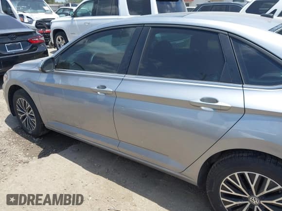✅ 2021 Volkswagen Jetta S • VIN: 3VWC57BU8MM008208 • Lot: 42529699. Listed on IAAI with 93,717 mi. Free auction sales archive from the USA and detailed vehicle history report at DreamBid. Image 14.
