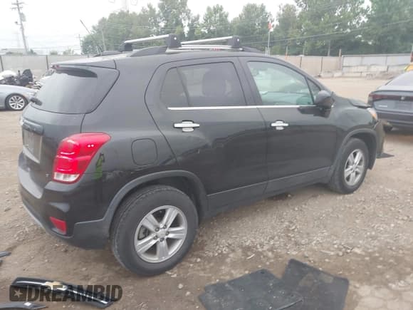 ✅ 2020 Chevrolet Trax LT • VIN: KL7CJPSB7LB052734 • Lot: 43032522. Wystawiony na IAAI z przebiegiem 51 796 mil. Bezpłatny archiwum sprzedaży aukcyjnych z USA i szczegółowy raport historii pojazdu na DreamBid. Zdjęcie 4.