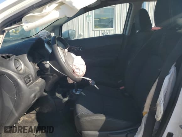 ✅ 2017 Nissan Note SV • VIN: 3N1CE2CP3HL358309 • Lot: 81553175. Listed on Copart with 117,918 mi. Free auction sales archive from the USA and detailed vehicle history report at DreamBid. Image 7.