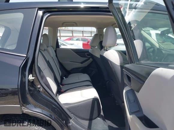 ✅ 2020 Subaru Forester • VIN: JF2SKADC7LH465766 • Lot: 42246419. Listed on IAAI with 56,783 mi. Free auction sales archive from the USA and detailed vehicle history report at DreamBid. Image 8.