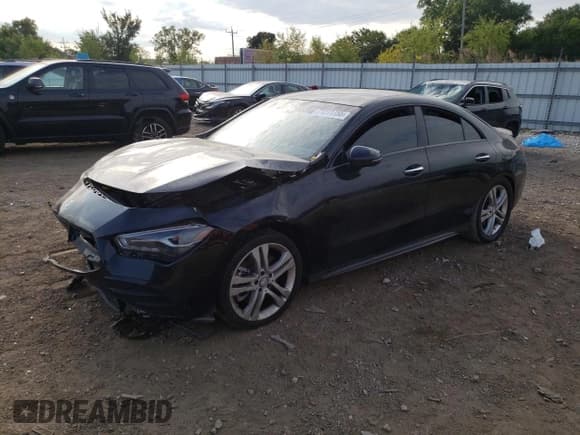 ✅ 2024 Mercedes-Benz CLA 250 • VIN: W1K5J4HB6RN452492 • Lot: 71211755. Wystawiony na Copart z przebiegiem 21 711 mil. Bezpłatny archiwum sprzedaży aukcyjnych z USA i szczegółowy raport historii pojazdu na DreamBid. Zdjęcie 1.