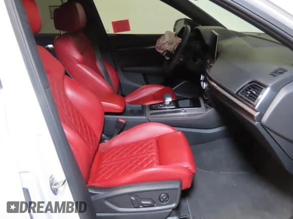 ✅ 2023 Audi SQ5 Sportback Premium Plus • VIN: WA124AFY1P2038636 • Лот: 66205685. Опубликован ранее на Copart с пробегом 27 258 миль. Бесплатный доступ к архиву аукционных продаж из США и подробный отчёт об истории автомобиля на DreamBid. Изображение 5.