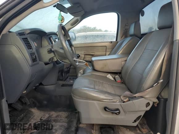 2008 Dodge 1500 ST z VIN 1D7HA16K88J227687, wystawiony jako Copart lot #76589134 z przebiegiem 177 112 mil mil oraz Szkoda całkowita • Salvage title. Historia ofert i sprzedaży dostępna na DreamBid. Obrazek 7.