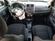 ✅ 2013 Nissan Versa SL • VIN: 3N1CN7AP4DL874737 • Lot: 92636655. Wystawiony na Copart z przebiegiem 95 276 mil. Bezpłatny archiwum sprzedaży aukcyjnych z USA i szczegółowy raport historii pojazdu na DreamBid. Zdjęcie 8.