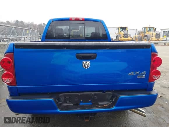 2007 Dodge 1500 SLT with VIN 1D7HU16297J514784, listed as a IAAI auction lot 41785504 with 100,092 mi miles and . Bid and sale history available at DreamBid. Image 16.