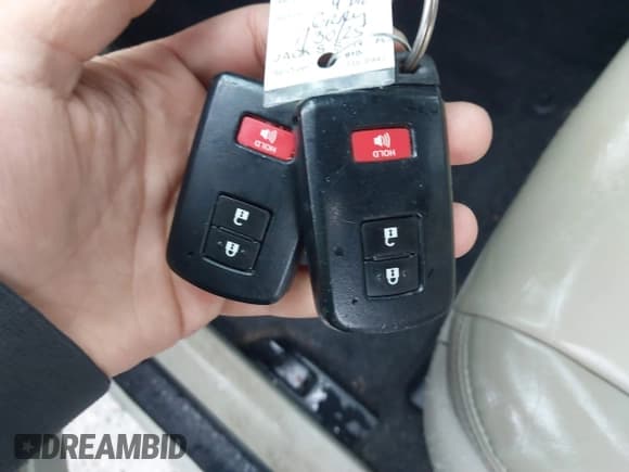 ✅ 2017 Toyota Prius Two • VIN: JTDZN3EU0HJ059027 • Lot: 41558868. Listed on IAAI with 215,604 mi. Free auction sales archive from the USA and detailed vehicle history report at DreamBid. Image 11.