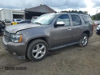 ✅ 2013 Chevrolet Tahoe LS • VIN: 1GNSCAE09DR131256 • Lot: 83868075. Wystawiony na Copart z przebiegiem 183 786 mil. Bezpłatny archiwum sprzedaży aukcyjnych z USA i szczegółowy raport historii pojazdu na DreamBid. Zdjęcie 1.