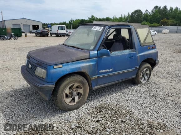 ✅ 1993 Geo Tracker • VIN: 2CNBJ18UXP6921660 • Лот: 58027275. Опубликован ранее на Copart с пробегом 64 349 миль. Бесплатный доступ к архиву аукционных продаж из США и подробный отчёт об истории автомобиля на DreamBid. Изображение 1.