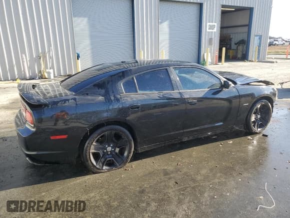 ✅ 2011 Dodge Charger Mopar 11 • VIN: 2B3CL5CT7BH616088 • Лот: 69902995. Опубликован ранее на Copart с пробегом 102 767 миль. Бесплатный доступ к архиву аукционных продаж из США и подробный отчёт об истории автомобиля на DreamBid. Изображение 3.