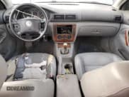 ✅ 2004 Volkswagen Passat GLS • VIN: WVWPD63B84P200382 • Lot: 71932095. Listed on Copart with 253,626 mi. Free auction sales archive from the USA and detailed vehicle history report at DreamBid. Image 8.