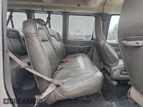 ✅ 2016 GMC Savana • VIN: 1GJZ7NFF5G1223403 • Лот: 94240315. Опубликован ранее на Copart с пробегом 184 780 миль. Бесплатный доступ к архиву аукционных продаж из США и подробный отчёт об истории автомобиля на DreamBid. Изображение 11.