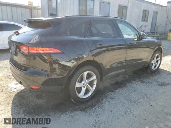 ✅ 2020 Jaguar F-Pace 25t Premium • VIN: SADCJ2FX1LA630316 • Лот: 67295845. Опубликован ранее на Copart с пробегом 57 201 миль. Бесплатный доступ к архиву аукционных продаж из США и подробный отчёт об истории автомобиля на DreamBid. Изображение 3.