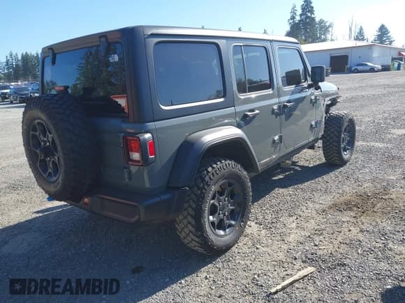 ✅ 2023 Jeep Wrangler • VIN: 1C4JJXN63PW691460 • Lot: 42829397. Wystawiony na IAAI z przebiegiem 49 829 mil. Bezpłatny archiwum sprzedaży aukcyjnych z USA i szczegółowy raport historii pojazdu na DreamBid. Zdjęcie 4.