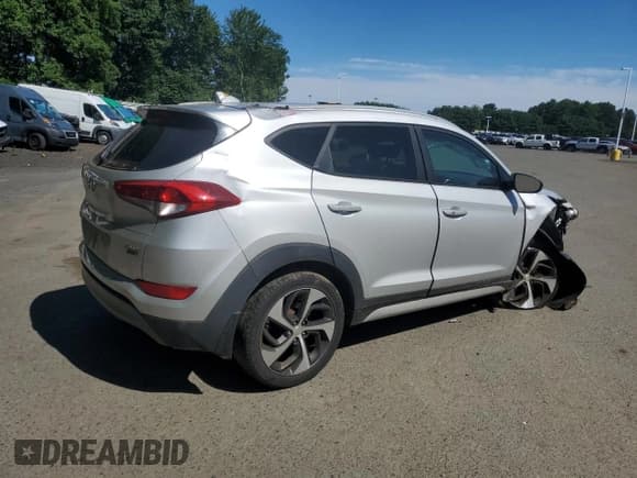 ✅ 2018 Hyundai Tucson Sport • VIN: KM8J3CAL3JU695652 • Lot: 65113215. Listed on Copart with 261,707 mi. Free auction sales archive from the USA and detailed vehicle history report at DreamBid. Image 3.