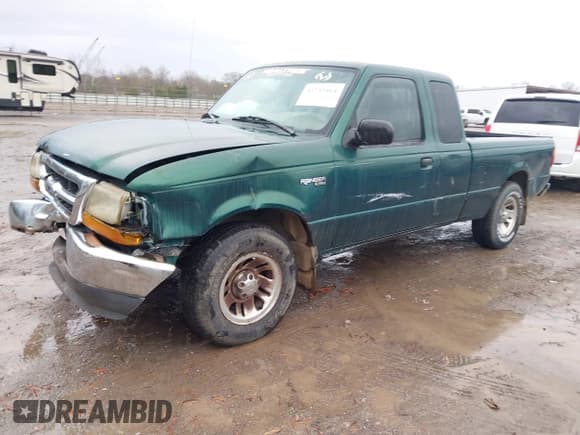 ✅ 1999 Ford Ranger XL • VIN: 1FTYR14V5XTA02002 • Lot: 43793464. Wystawiony na IAAI z przebiegiem 174 541 mil. Bezpłatny archiwum sprzedaży aukcyjnych z USA i szczegółowy raport historii pojazdu na DreamBid. Zdjęcie 2.