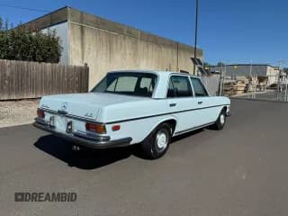 ✅ 1972 Mercedes-Benz 280 • VIN: 10806812000446 • Лот: 93284225. Опубликован ранее на Copart с пробегом 89 679 миль. Бесплатный доступ к архиву аукционных продаж из США и подробный отчёт об истории автомобиля на DreamBid. Изображение 4.