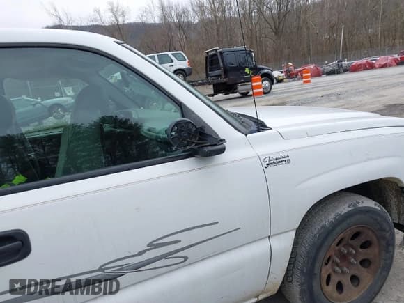 ✅ 2005 Chevrolet Silverado 1500 Work Truck • VIN: 1GCEC14XX5Z340818 • Лот: 41729984. Опубликован ранее на IAAI с пробегом 191 704 миль. Бесплатный доступ к архиву аукционных продаж из США и подробный отчёт об истории автомобиля на DreamBid. Изображение 19.