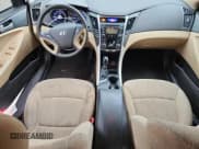 ✅ 2013 Hyundai Sonata GLS • VIN: 5NPEB4AC8DH755213 • Лот: 70025605. Опубликован ранее на Copart с пробегом 198 958 миль. Бесплатный доступ к архиву аукционных продаж из США и подробный отчёт об истории автомобиля на DreamBid. Изображение 8.