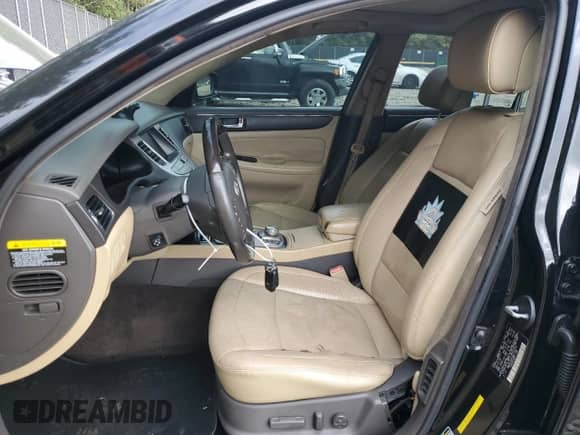 2011 Hyundai Genesis z VIN KMHGC4DF0BU126278, wystawiony jako Copart lot #71557114 z przebiegiem 217 861 mil mil oraz Czysty tytuł • Clean title. Historia ofert i sprzedaży dostępna na DreamBid. Obrazek 7.