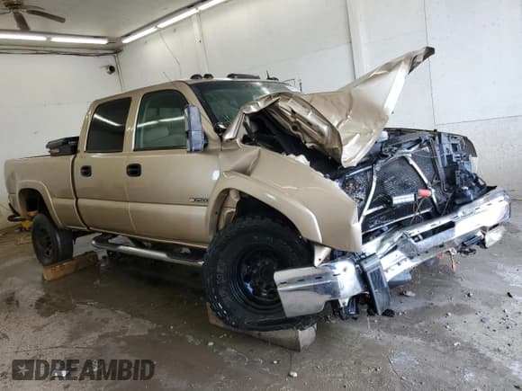 ✅ 2004 Chevrolet Silverado 2500HD Work Truck • VIN: 1GCHC23U64F247868 • Лот: 68167335. Опубликован ранее на Copart с пробегом 183 824 миль. Бесплатный доступ к архиву аукционных продаж из США и подробный отчёт об истории автомобиля на DreamBid. Изображение 4.