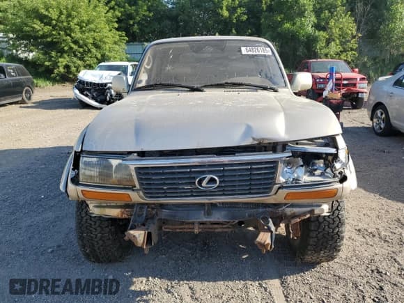 ✅ 1997 Lexus LX 450 • VIN: JT6HJ88J3V0179810 • Лот: 64826185. Опубликован ранее на Copart с пробегом 310 430 миль. Бесплатный доступ к архиву аукционных продаж из США и подробный отчёт об истории автомобиля на DreamBid. Изображение 5.