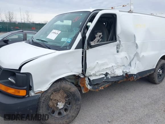 ✅ 2011 Chevrolet Express Cargo • VIN: 1GCSGAFX2B1143849 • Lot: 41858628. Listed on IAAI with 104,097 mi. Free auction sales archive from the USA and detailed vehicle history report at DreamBid. Image 6.