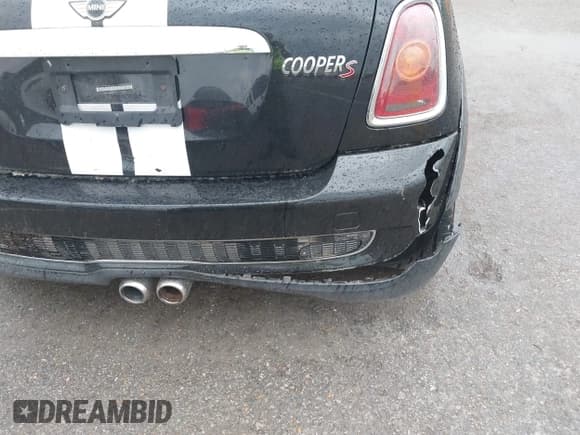 ✅ 2010 MINI Convertible S • VIN: WMWMS3C51ATY51760 • Lot: 42419015. Wystawiony na IAAI z przebiegiem 86 437 mil. Bezpłatny archiwum sprzedaży aukcyjnych z USA i szczegółowy raport historii pojazdu na DreamBid. Zdjęcie 6.