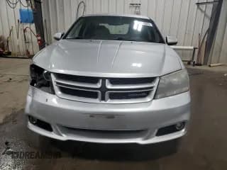 ✅ 2011 Dodge Avenger Lux • VIN: 1B3BD2FB8BN584835 • Лот: 87254524. Опубликован ранее на Copart с пробегом 158 248 миль. Бесплатный доступ к архиву аукционных продаж из США и подробный отчёт об истории автомобиля на DreamBid. Изображение 5.