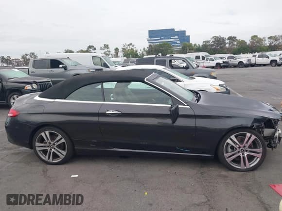 ✅ 2019 Mercedes-Benz C 300 • VIN: WDDWK8DB3KF795582 • Лот: 43096374. Опубликован ранее на IAAI с пробегом 58 976 миль. Бесплатный доступ к архиву аукционных продаж из США и подробный отчёт об истории автомобиля на DreamBid. Изображение 14.
