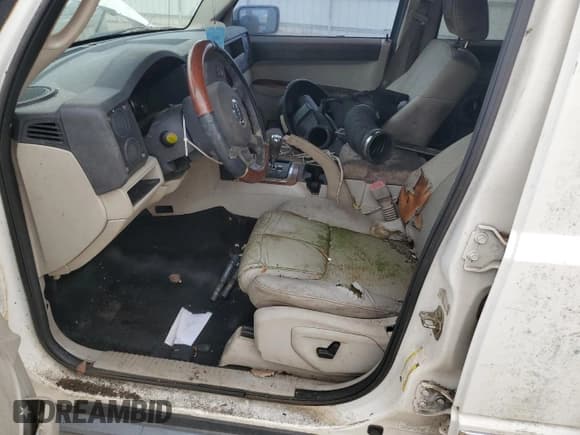 ✅ 2006 Jeep Commander Limited • VIN: 1J8HH58N76C355045 • Lot: 83713554. Listed on Copart with Not provided. Free auction sales archive from the USA and detailed vehicle history report at DreamBid. Image 7.