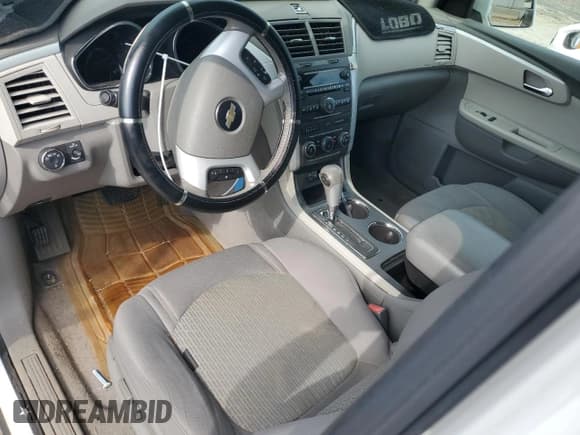 ✅ 2010 Chevrolet Traverse 1LT • VIN: 1GNLVFED9AS122592 • Lot: 67750164. Wystawiony na Copart z przebiegiem 143 682 mil. Bezpłatny archiwum sprzedaży aukcyjnych z USA i szczegółowy raport historii pojazdu na DreamBid. Zdjęcie 8.