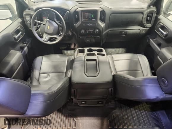 ✅ 2019 Chevrolet Silverado 1500 Work Truck • VIN: 1GCPWAEH0KZ296475 • Lot: 85192735. Wystawiony na Copart z przebiegiem 166 975 mil. Bezpłatny archiwum sprzedaży aukcyjnych z USA i szczegółowy raport historii pojazdu na DreamBid. Zdjęcie 8.