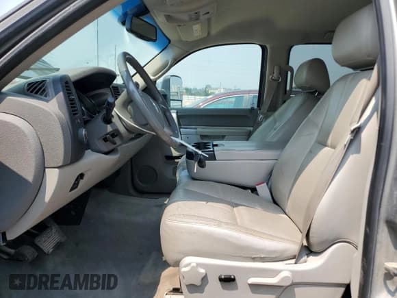 ✅ 2013 Chevrolet Silverado 2500HD LT • VIN: 1GC1KXCG1DF190961 • Лот: 66907645. Опубликован ранее на Copart с пробегом 128 411 миль. Бесплатный доступ к архиву аукционных продаж из США и подробный отчёт об истории автомобиля на DreamBid. Изображение 7.