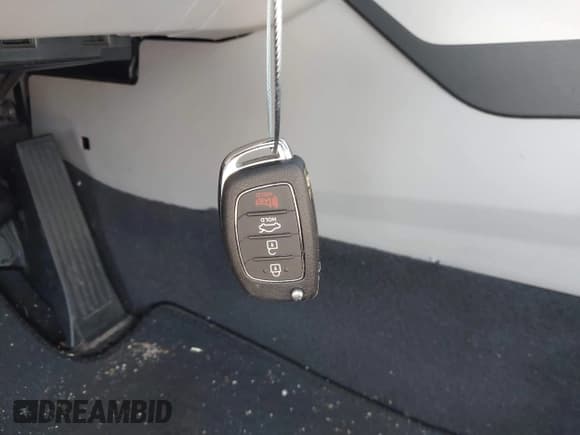 ✅ 2016 Hyundai Sonata SE • VIN: 5NPE24AF2GH337275 • Лот: 43064365. Опубликован ранее на IAAI с пробегом 139 926 миль. Бесплатный доступ к архиву аукционных продаж из США и подробный отчёт об истории автомобиля на DreamBid. Изображение 11.