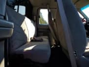 ✅ 2000 Ford F-350 XL • VIN: 1FTSX31F0YEB82614 • Lot: 42646525. Wystawiony na Copart z przebiegiem 172 112 mil. Bezpłatny archiwum sprzedaży aukcyjnych z USA i szczegółowy raport historii pojazdu na DreamBid. Zdjęcie 10.