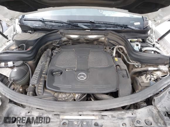 ✅ 2014 Mercedes-Benz GLK 350 • VIN: WDCGG8JB6EG220633 • Lot: 42992032. Listed on IAAI with 147,496 mi. Free auction sales archive from the USA and detailed vehicle history report at DreamBid. Image 10.