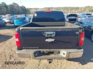 ✅ 2007 Chevrolet Silverado 1500 1LT • VIN: 3GCEC13J27G501078 • Lot: 41660302. Wystawiony na IAAI z przebiegiem 203 791 mil. Bezpłatny archiwum sprzedaży aukcyjnych z USA i szczegółowy raport historii pojazdu na DreamBid. Zdjęcie 16.