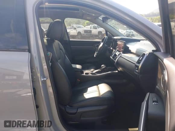 2022 Kia Sorento X-Line S z VIN 5XYRLDLC0NG097441, wystawiony jako IAAI lot #42556752 z przebiegiem 21 463 mil mil oraz . Historia ofert i sprzedaży dostępna na DreamBid. Obrazek 5.