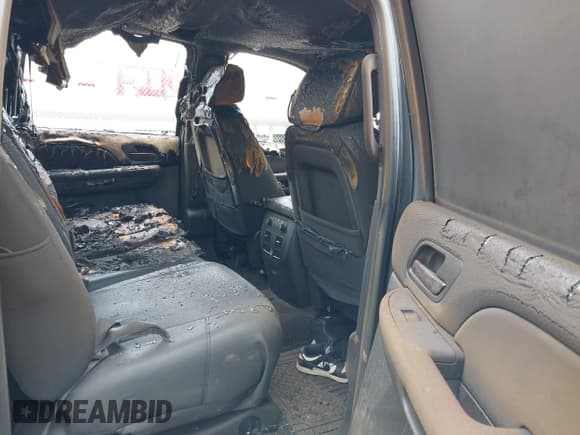 ✅ 2013 Chevrolet Avalanche LS • VIN: 3GNMCEE00DG309314 • Lot: 42883865. Listed on IAAI with Not provided. Free auction sales archive from the USA and detailed vehicle history report at DreamBid. Image 8.