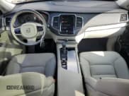 ✅ 2016 Volvo XC90 T5 Momentum • VIN: YV4102XK3G1084789 • Лот: 70003225. Опубликован ранее на Copart с пробегом 131 088 миль. Бесплатный доступ к архиву аукционных продаж из США и подробный отчёт об истории автомобиля на DreamBid. Изображение 9.