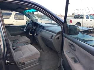 ✅ 2003 Honda Odyssey EX • VIN: 5FNRL18653B063470 • Lot: 43665253. Listed on IAAI with 241,327 mi. Free auction sales archive from the USA and detailed vehicle history report at DreamBid. Image 5.