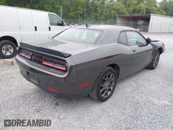 ✅ 2018 Dodge Challenger GT • VIN: 2C3CDZGG8JH322928 • Lot: 42811395. Listed on IAAI with 109,044 mi. Free auction sales archive from the USA and detailed vehicle history report at DreamBid. Image 4.