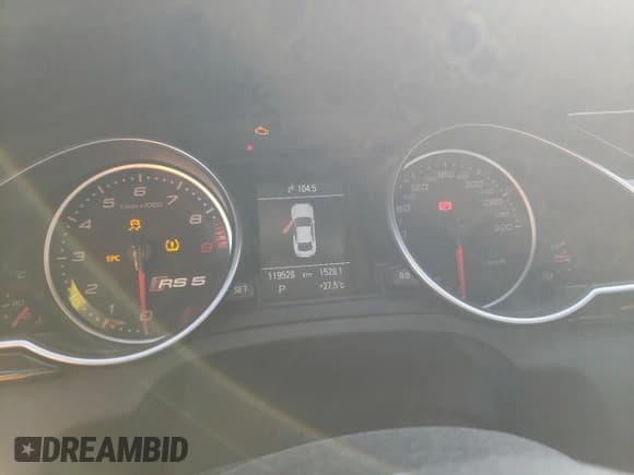 ✅ 2013 Audi RS 5 • VIN: WUAC6BFR0DA902194 • Lot: 70960184. Listed on Copart with 119,528 mi. Free auction sales archive from the USA and detailed vehicle history report at DreamBid. Image 9.