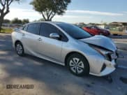 ✅ 2017 Toyota Prius Three • VIN: JTDKARFUXH3543841 • Lot: 91071995. Wystawiony na Copart z przebiegiem 22 082 mil. Bezpłatny archiwum sprzedaży aukcyjnych z USA i szczegółowy raport historii pojazdu na DreamBid. Zdjęcie 4.