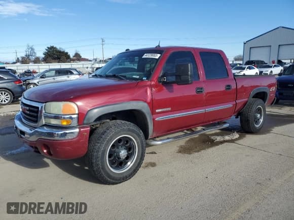✅ 2004 GMC Sierra 2500 SLE • VIN: 1GTGK23U64F211175 • Lot: 44129955. Listed on Copart with 197,775 mi. Free auction sales archive from the USA and detailed vehicle history report at DreamBid. Image 1.