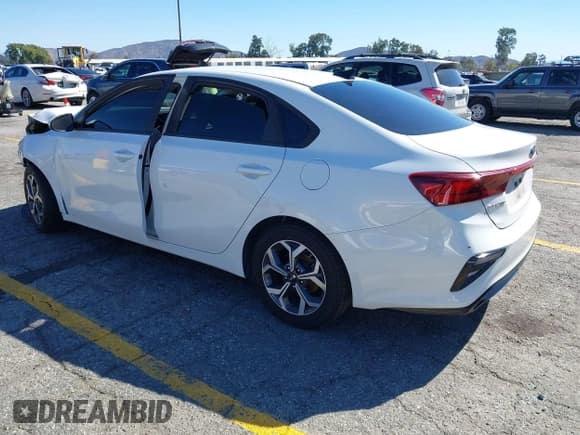 ✅ 2019 Kia Forte LXS • VIN: 3KPF24AD0KE138029 • Лот: 43482903. Опубликован ранее на IAAI с пробегом 114 287 миль. Бесплатный доступ к архиву аукционных продаж из США и подробный отчёт об истории автомобиля на DreamBid. Изображение 3.