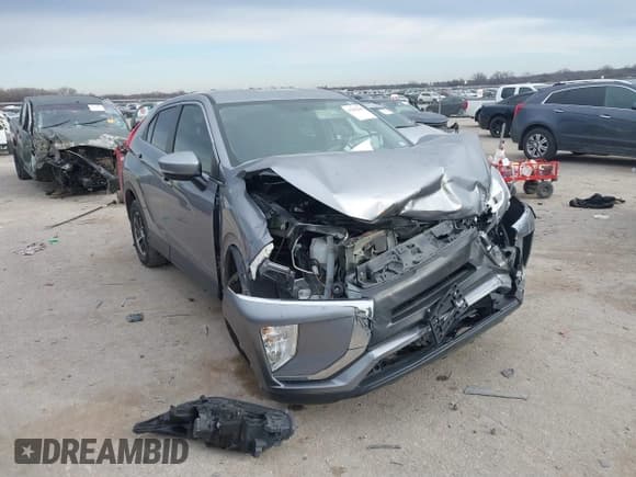 ✅ 2020 Mitsubishi Eclipse Cross ES • VIN: JA4AT3AA9LZ019256 • Лот: 41282686. Опубликован ранее на IAAI с пробегом 77 725 миль. Бесплатный доступ к архиву аукционных продаж из США и подробный отчёт об истории автомобиля на DreamBid. Изображение 1.