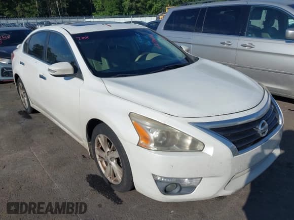 ✅ 2013 Nissan Altima SL • VIN: 1N4AL3AP2DN553160 • Lot: 42706882. Listed on IAAI with 215,539 mi. Free auction sales archive from the USA and detailed vehicle history report at DreamBid. Image 1.